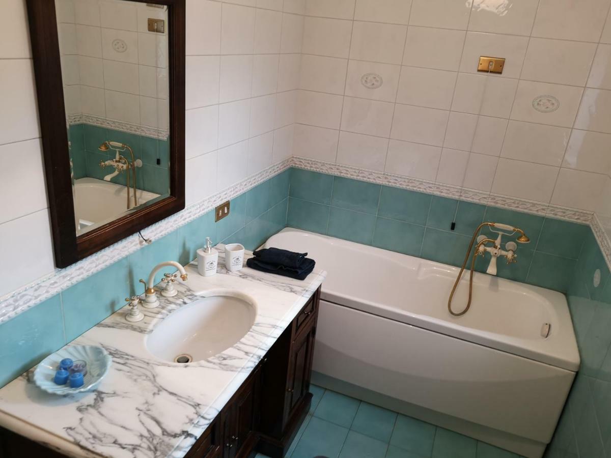 テルミニ・イメレーゼ A Casa Di Zaraヴィラ エクステリア 写真