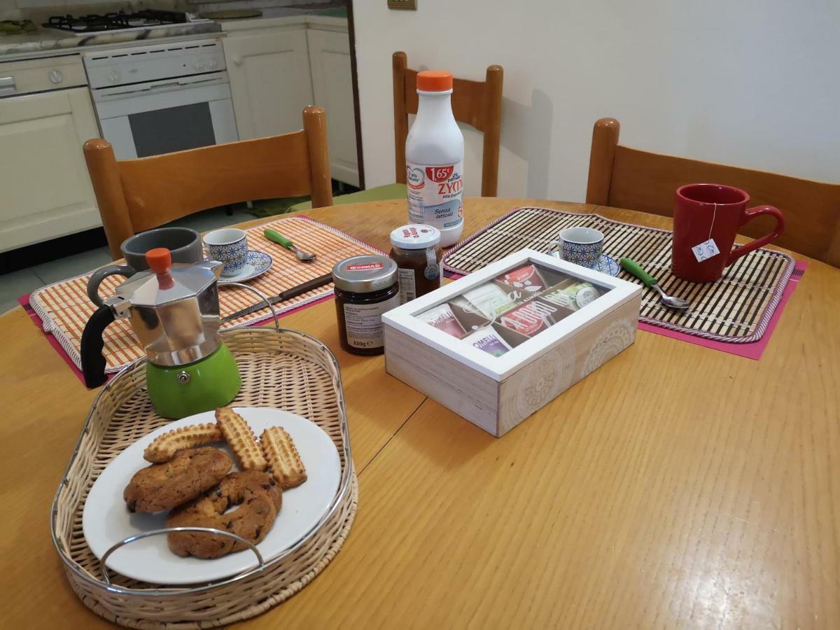 テルミニ・イメレーゼ A Casa Di Zaraヴィラ エクステリア 写真