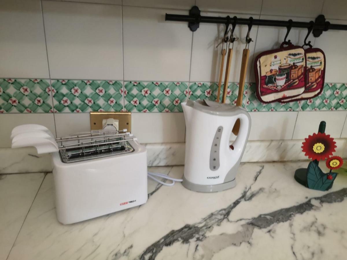 テルミニ・イメレーゼ A Casa Di Zaraヴィラ エクステリア 写真